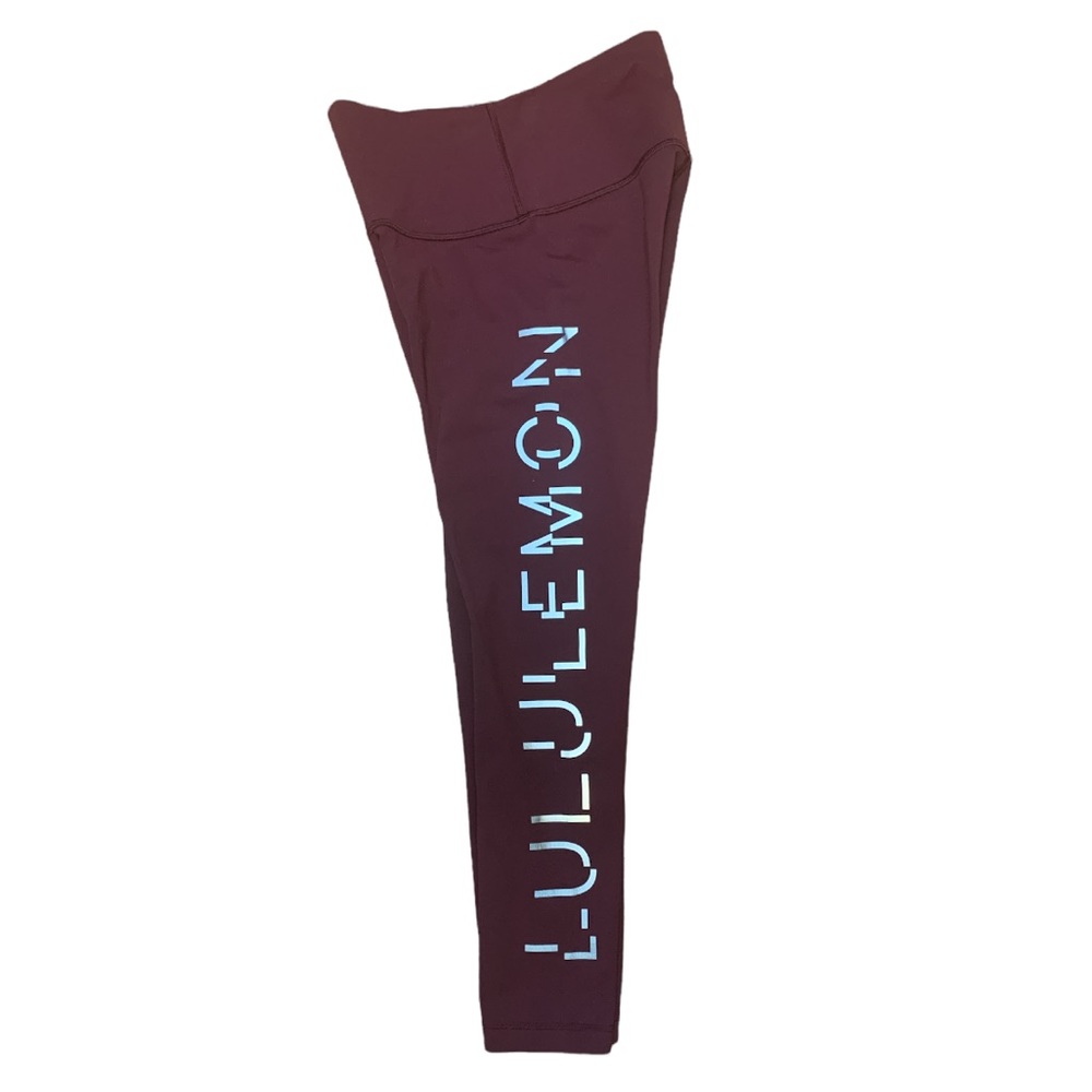 Lululemon High Rise 7/8 Legging.